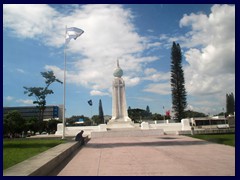 Central San Salvador 15 - Salvador del Mundo, national monument